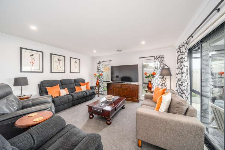 4 Antigua Way Grenada Village_8