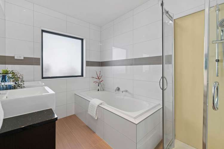44 Arranmore Drive Flat Bush_24