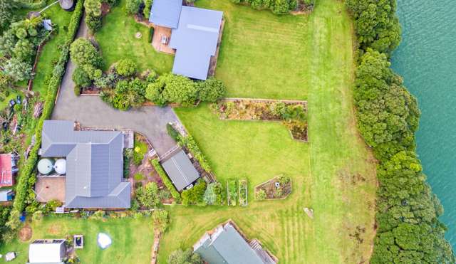 8 Tainui Road Awhitu_1