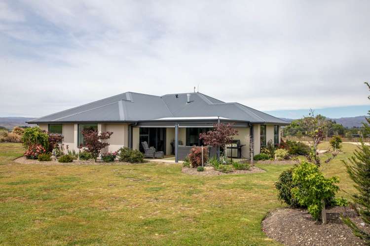 57 Golden Road Alexandra_32