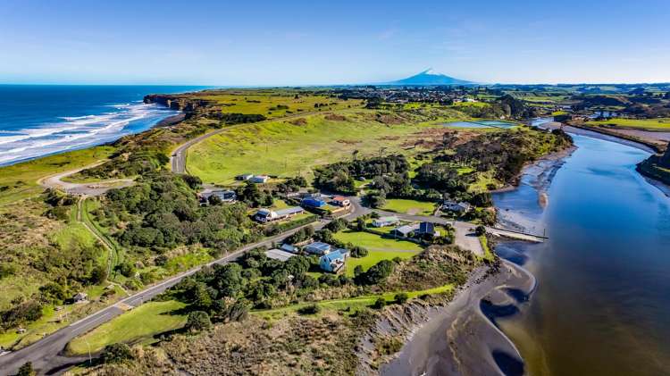 9 Beach Road Patea_37