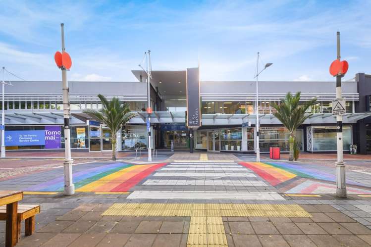 21 Devonport Road Tauranga Central_1