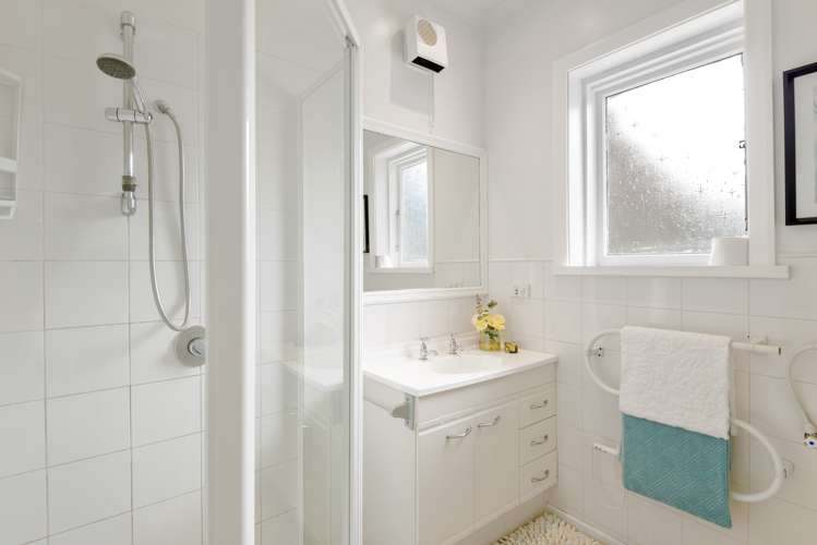 350 Riverlaw Terrace Saint Martins_9