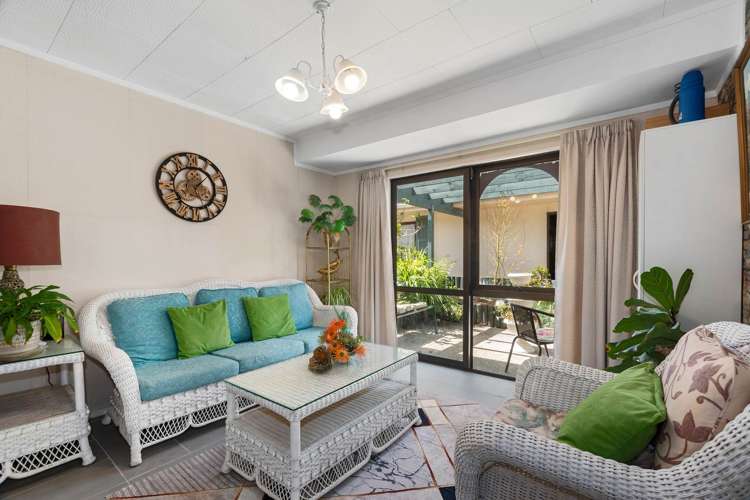 54 Eureka Place Parahaki_8