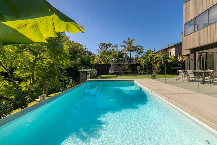 4 Norgrove Avenue Mount Albert_1