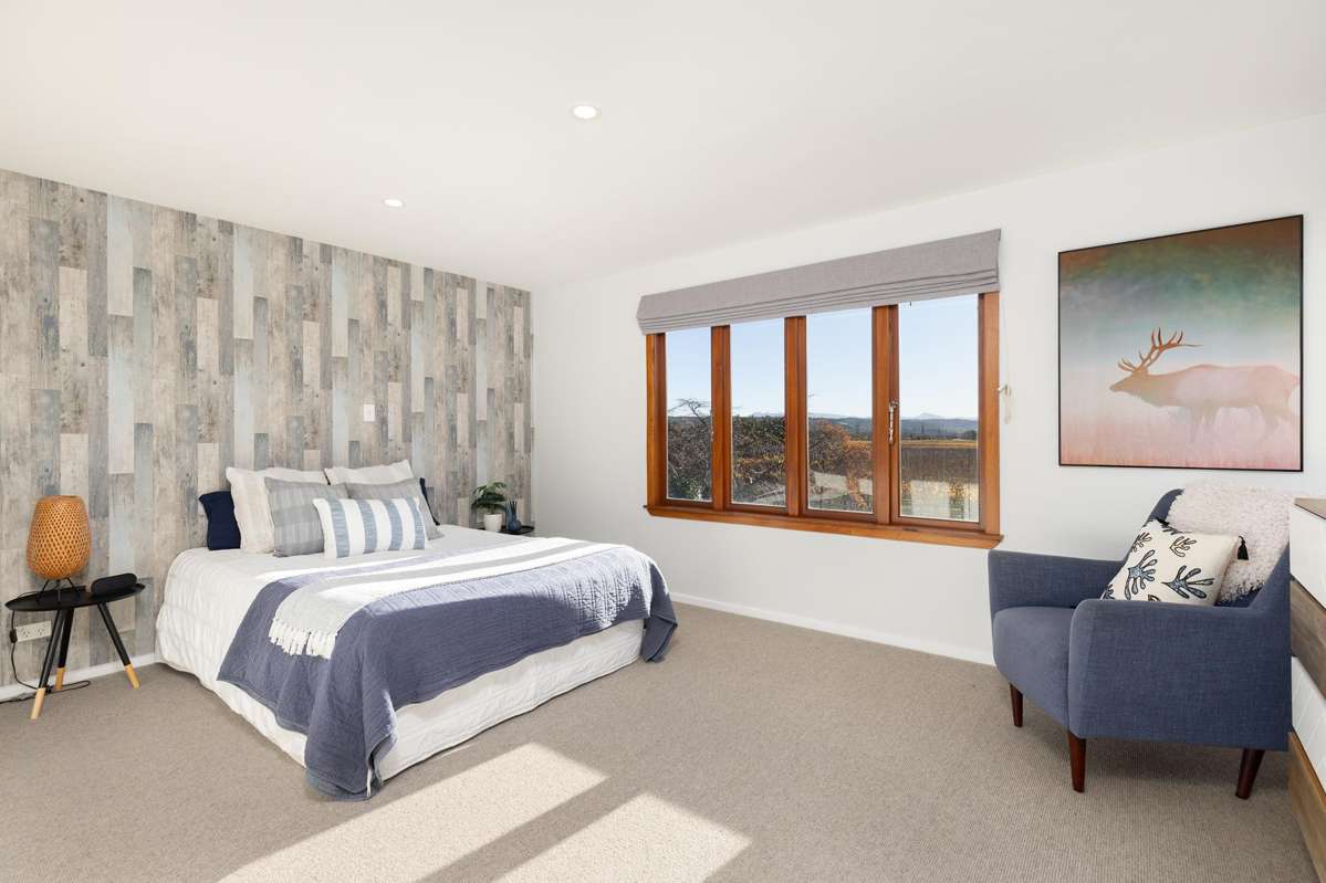 25 Clover Road West_4