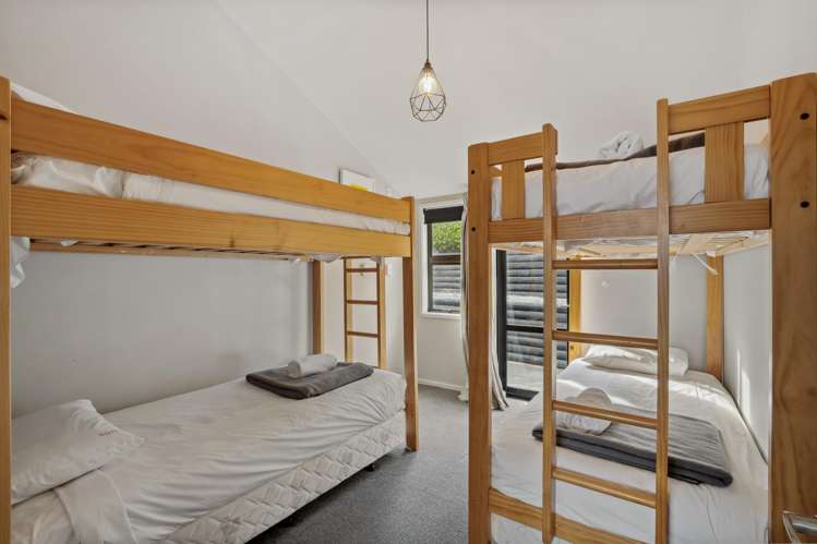 13 Malaghan Street Queenstown_10