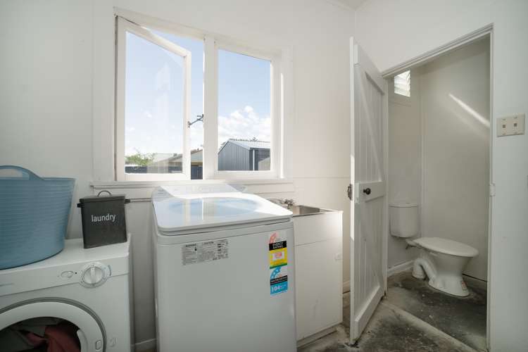 21 Burns Avenue Takaro_22