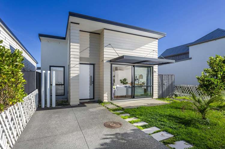 10 Grey Warbler Road_0