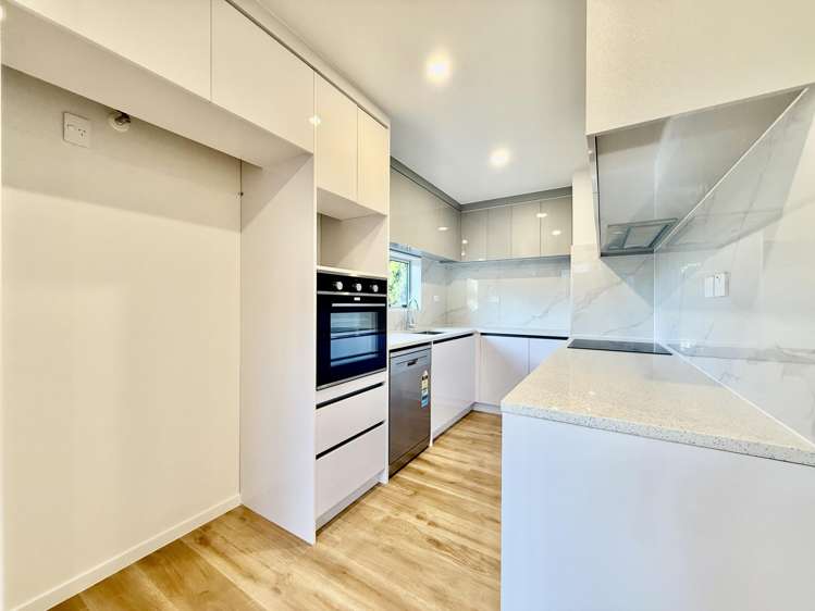 33b Riverhills Avenue Pakuranga Heights_4