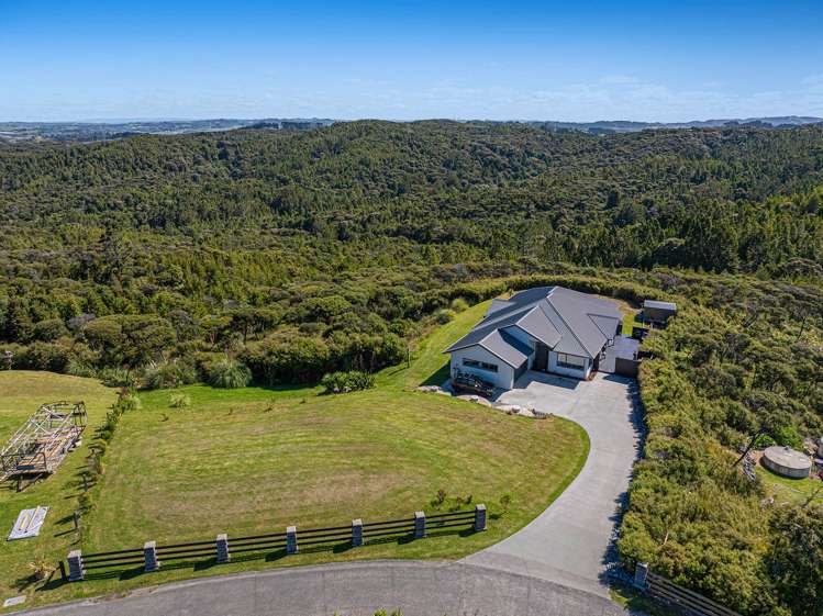 242 Hillcrest Road Wainui_35