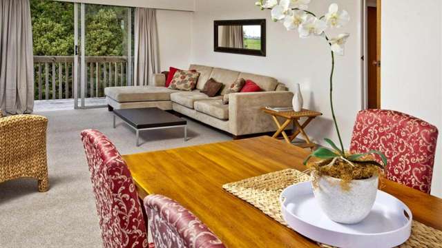 2/240 East Coast Road Forrest Hill_3