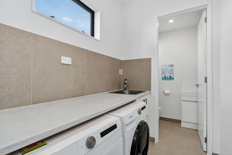 6 Moki Place Long Bay_8