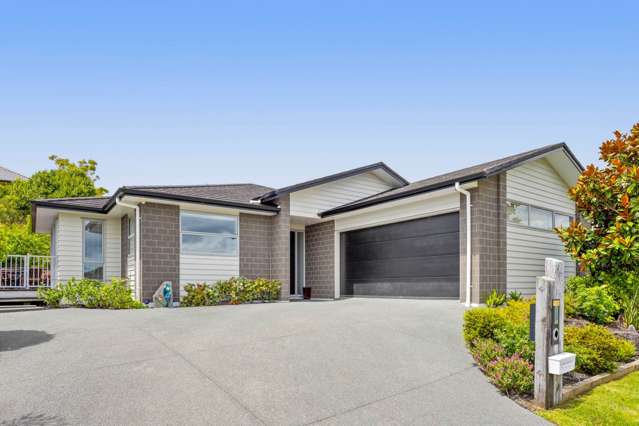 Maddren-Built Modern Living in Millwater