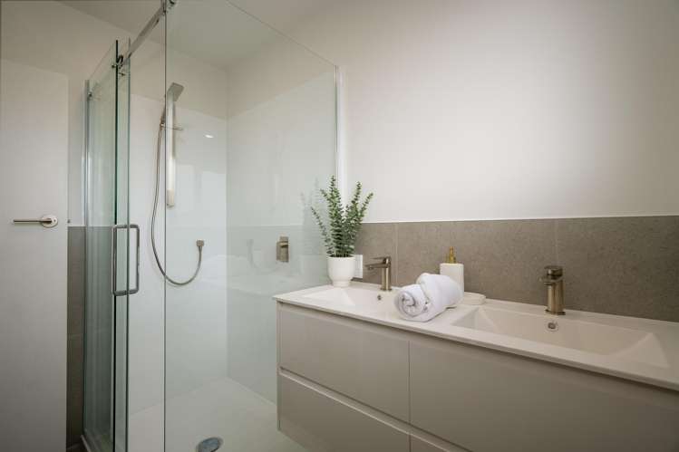 46 Aeroview Drive Beach Haven_15