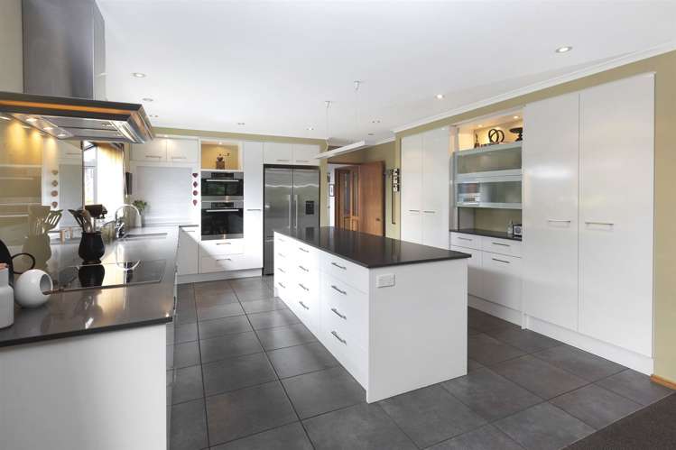 5b Regency Crescent Redwood_5