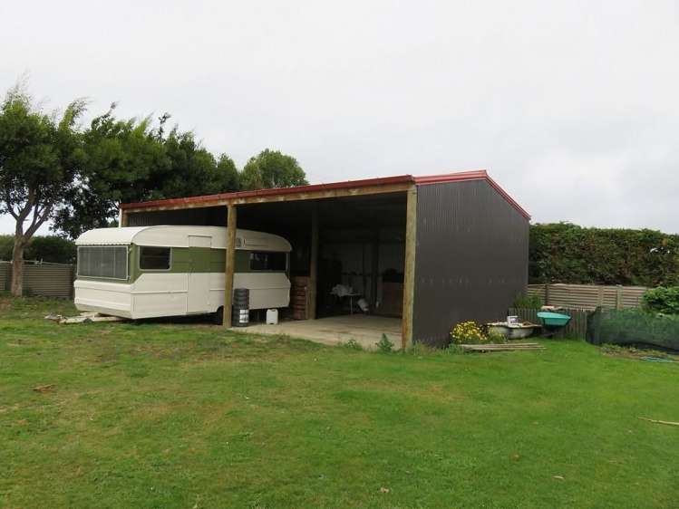 8 Havelock Street Riverton_11