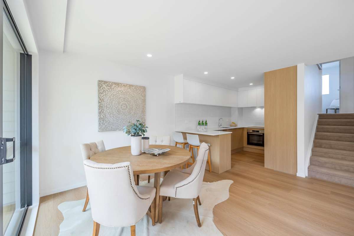 4/11 Rengarenga Rise_2