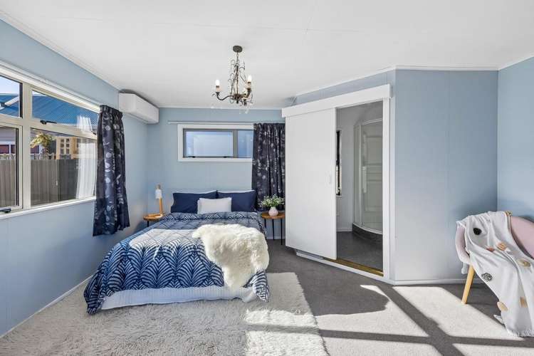 17 Sandringham Street Saint Clair_28