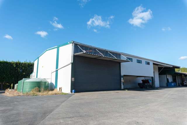 HIGH STUD WORKSHOP OR WAREHOUSE