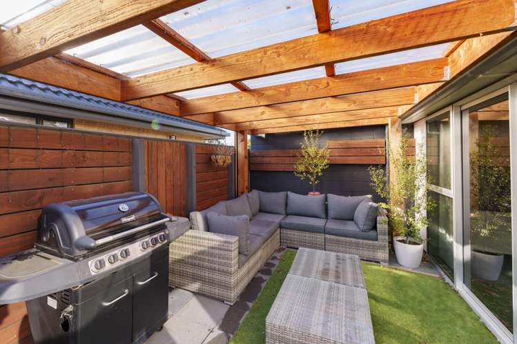 2/7 Glenys Place Broomfield_10