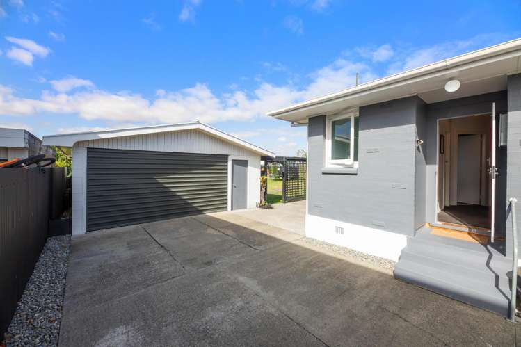 6 Newbourne Crescent Redwoodtown_12