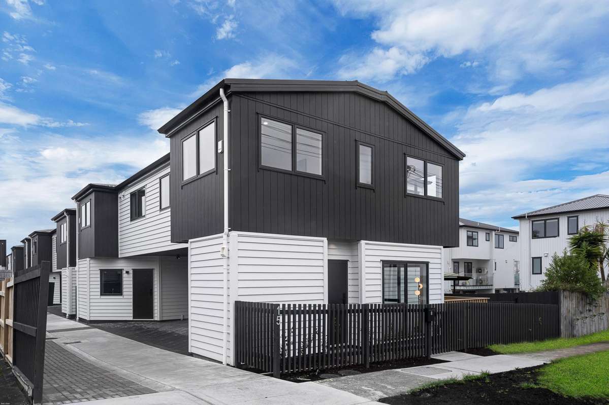 15D Astley Ave_2