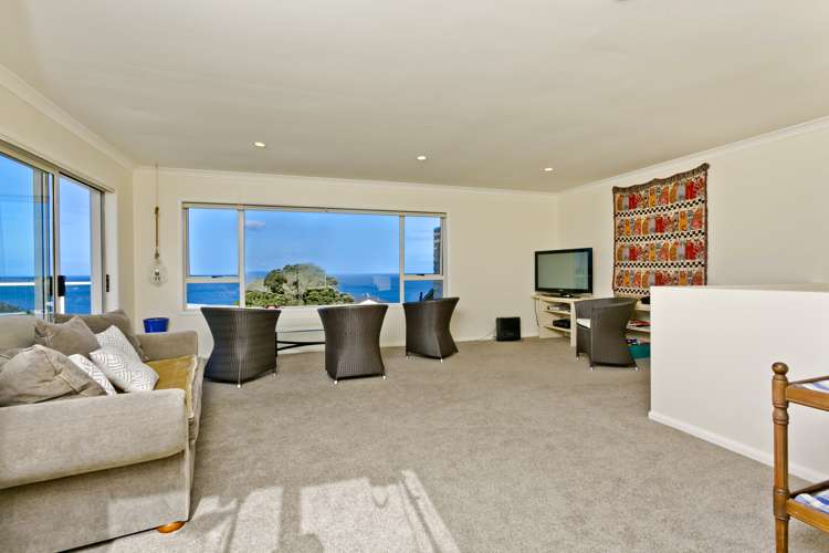 33 Lax Crescent Leigh_4