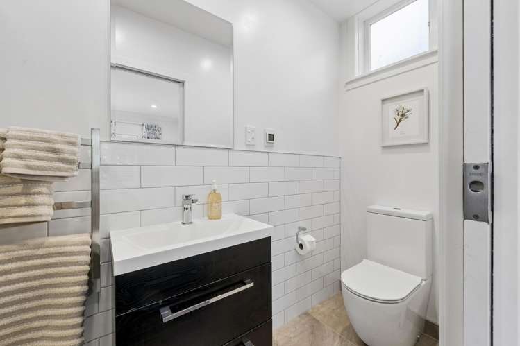 111 Donald Street Karori_19