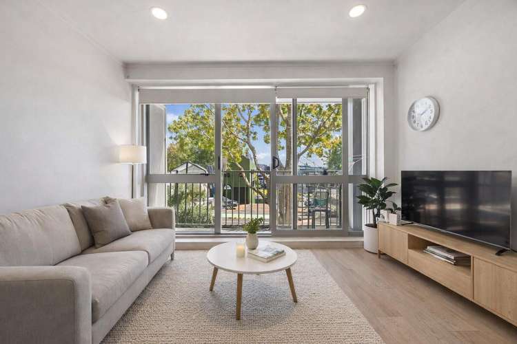 104/53 Cook Street_3