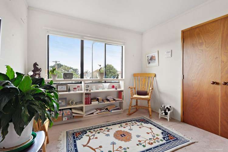 2/2 Aorangi Place Birkenhead_9