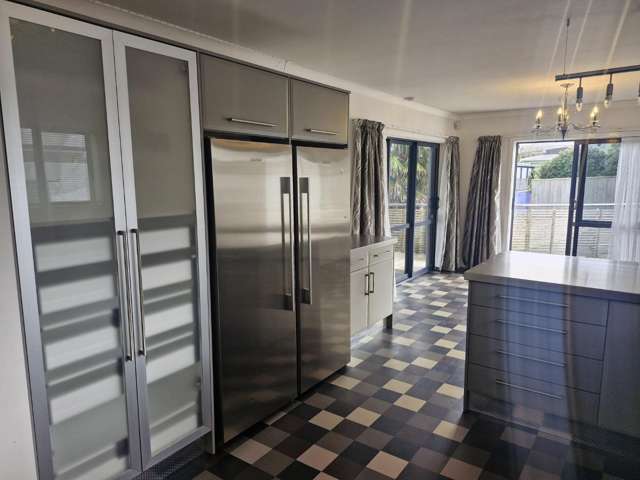 66 Ngamotu Road Spotswood_3
