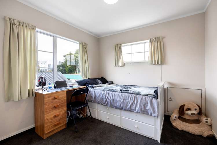 2/165 River Road Hamilton East_9