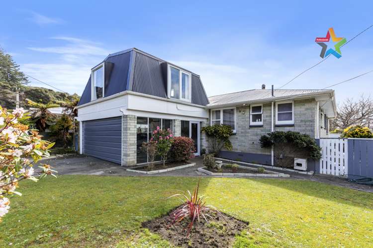 54 Holland Street Wainuiomata_16