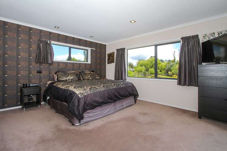 39 Whangaparaoa Road Red Beach_16