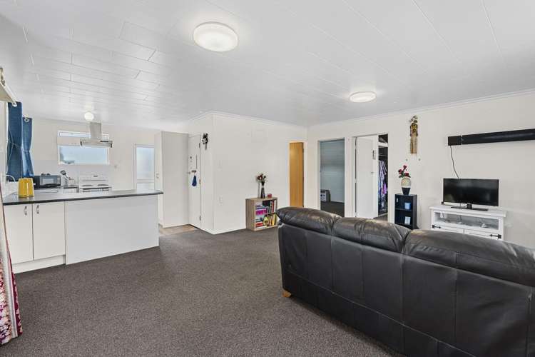 4A Richmond Street Waitara_5