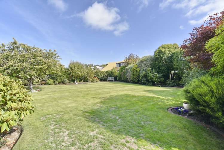 22d Yellowstone Crescent Burwood_33