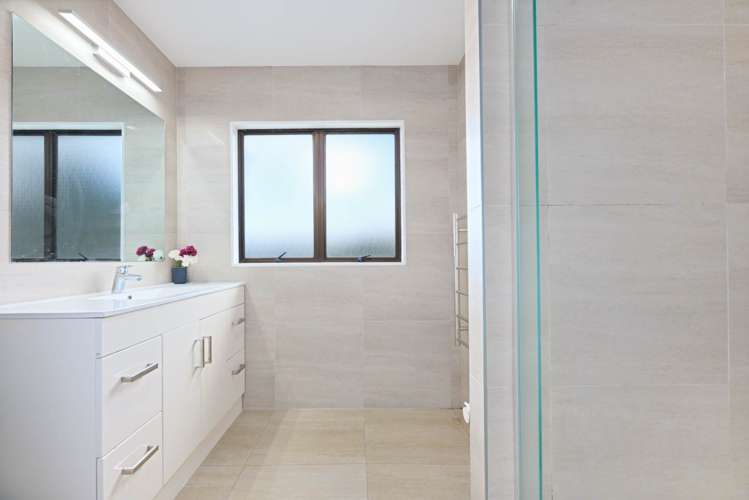 1 Tableau Place Totara Vale_10