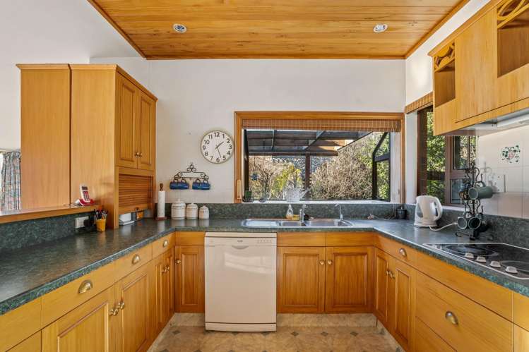 367 Peninsula Road Kelvin Heights_10