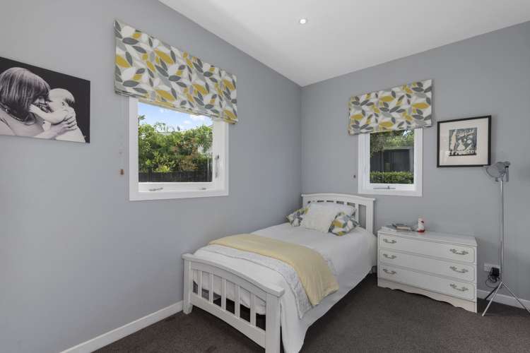 21 Merani Street Narrow Neck_16