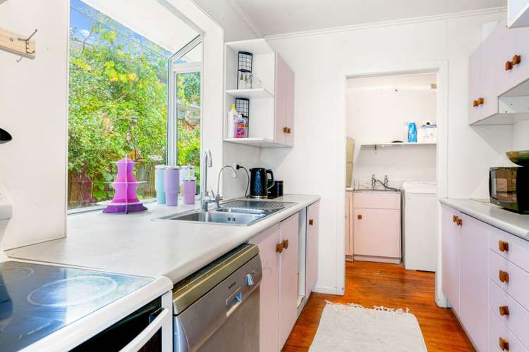 42 Selwyn Crescent Forrest Hill_11