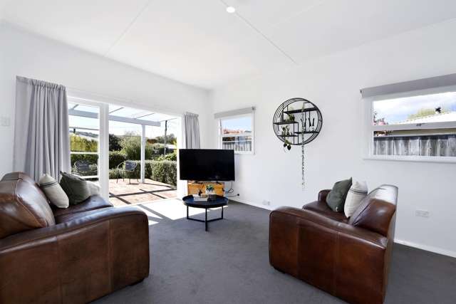 1/16 Newall Avenue Stoke_2