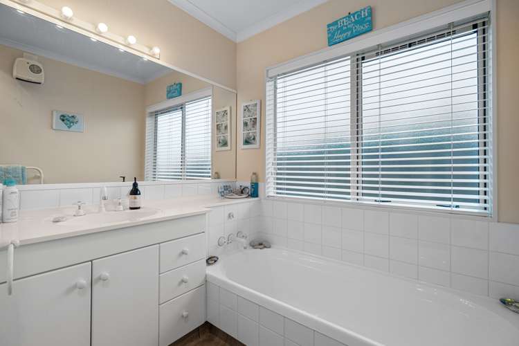 18 Lasiandra Place Mount Maunganui_9