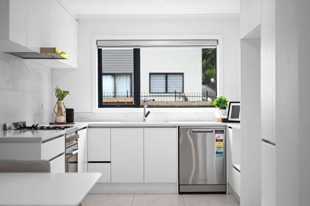 2/4 Oku Close Hillcrest_2