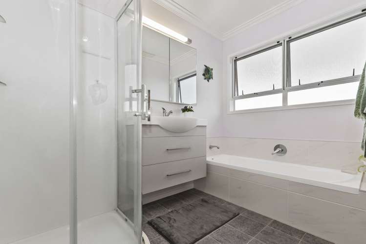 12 Cheops Street Westbrook_10