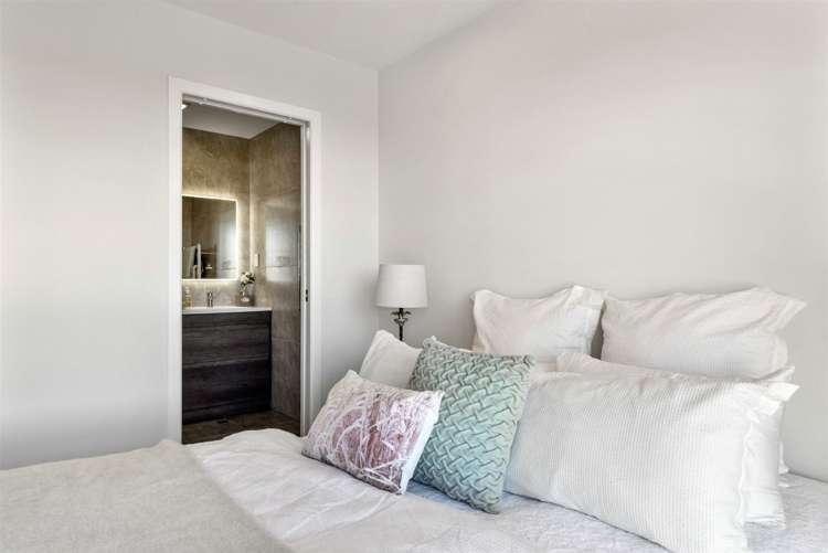 2/14 Williamson Avenue Belmont_16