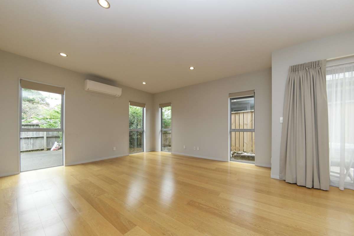 Large family living close to amenities 5