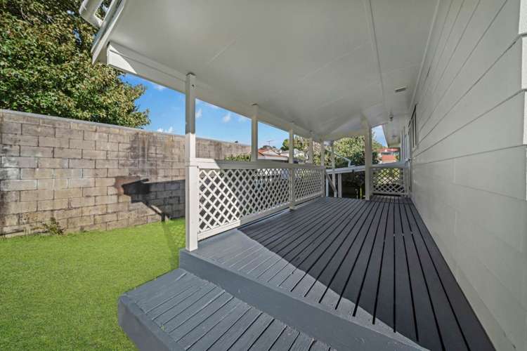 20 Charntay Avenue Clover Park_25