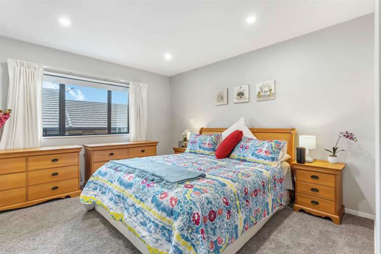 19 Royalle Mews Botany Downs_10