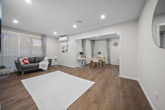 STUNNING Family Home! + 2 Cabins